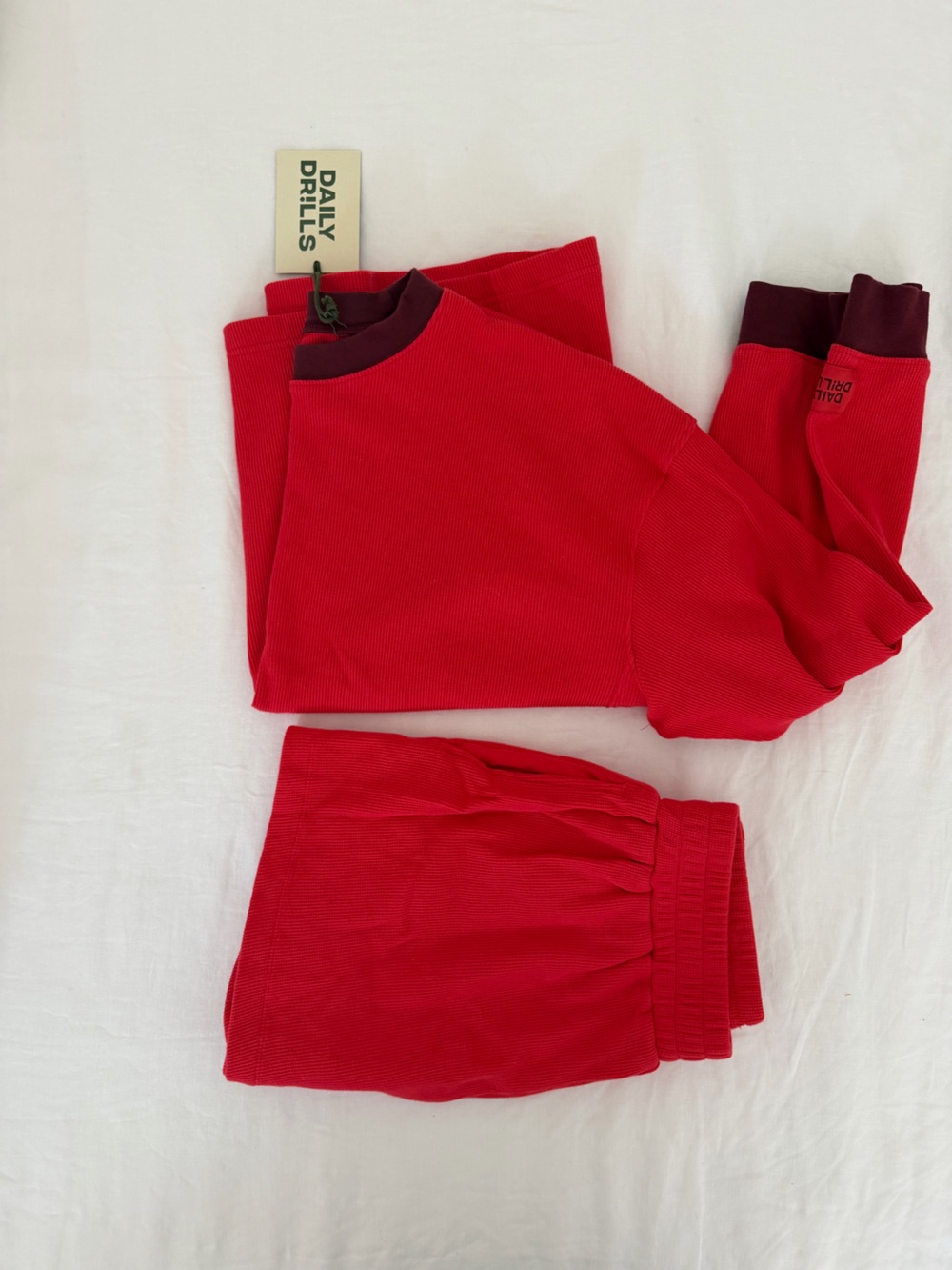 Daily Drills Red Resort Thermal Set